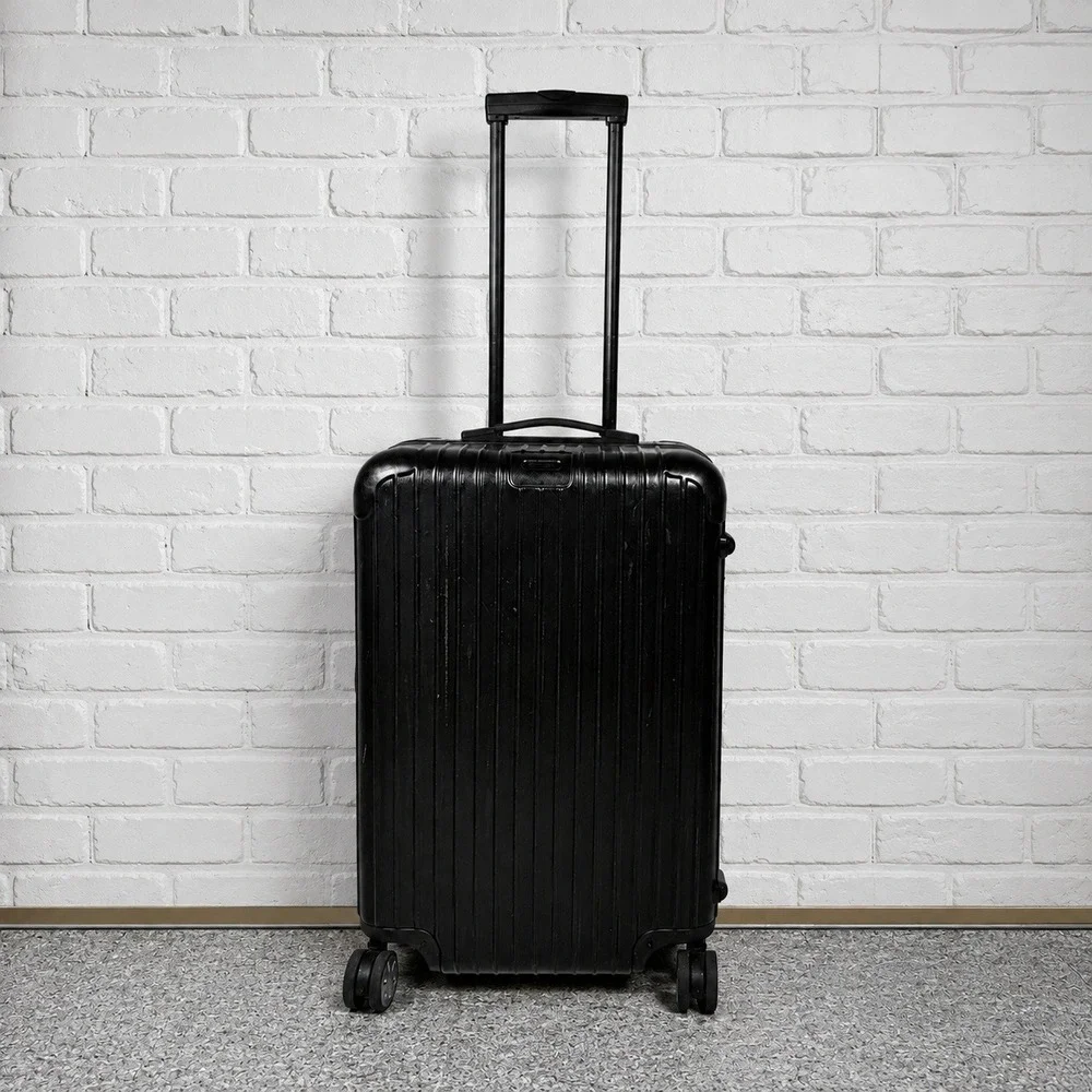RIMOWA Salsa Multiwheel 63L Black 4-Wheel Polycarbonate Suitcase Vintage 871.63